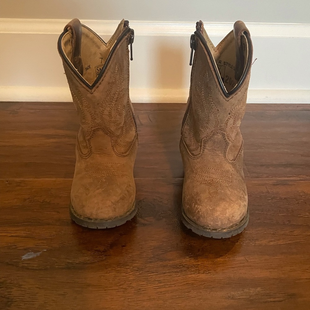 Toddler boots. Smoky Mountain size 7